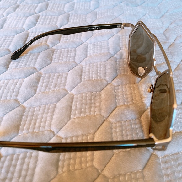 DASEIN R CE SUNGLASSES - Picture 4 of 5